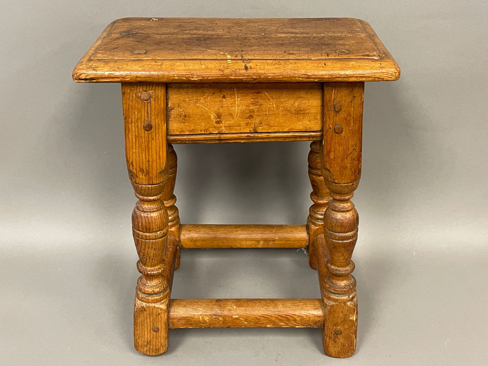 EARLY DIMINUTIVE PILGRIM CENTURY JOINT STOOL (1 of 7)
