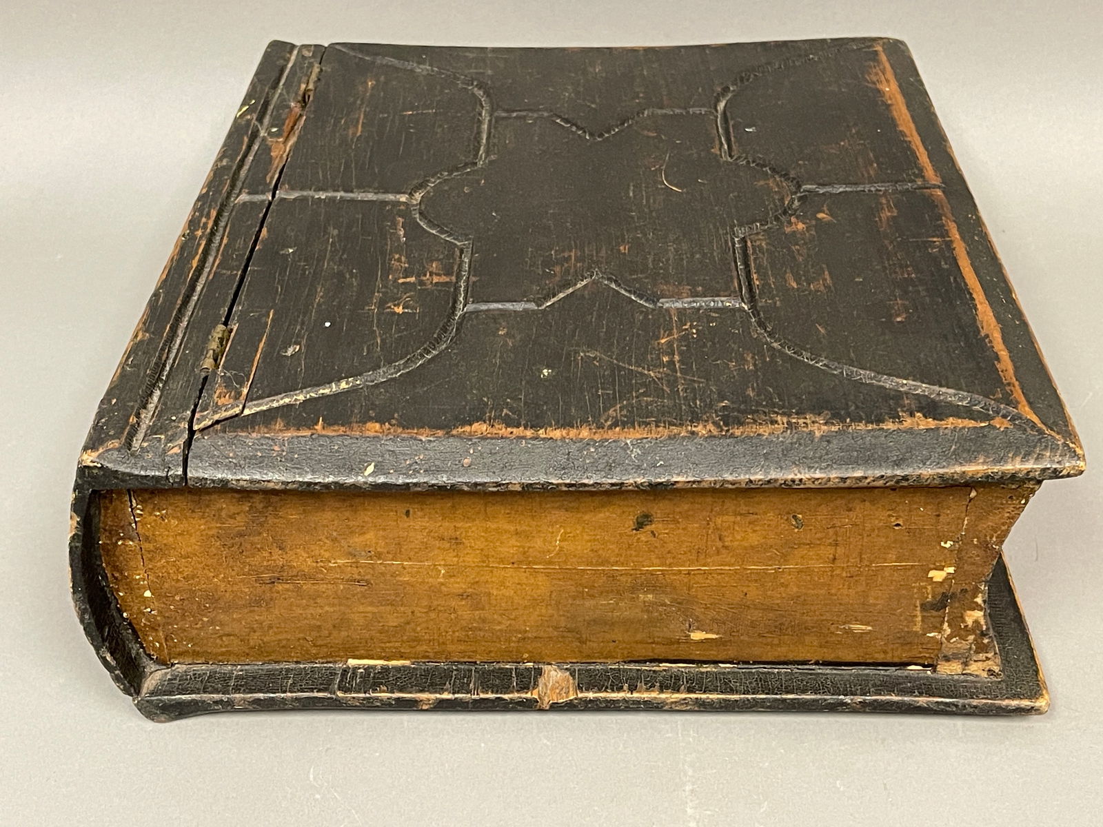 EARLY BOOK FORM BIBLE BOX, PAINTING ON TIN (1 of 7)