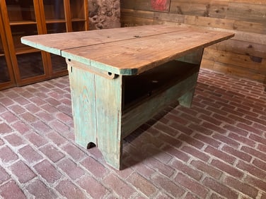 19TH C GREEN PAINTED LIFT TOP HUTCH TABLE