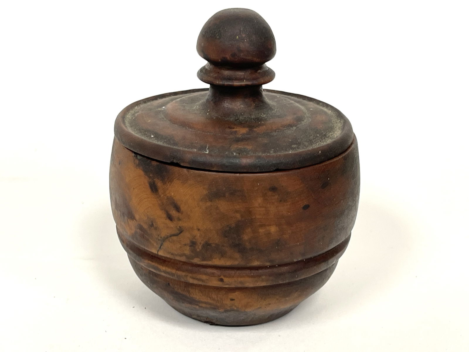 FIGURED MAPLE SUGAR BOWL (1 of 6)