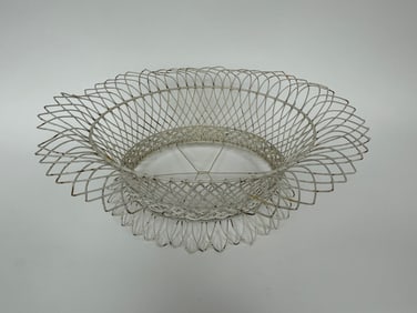 OVAL TWISTED WIRE BASKET