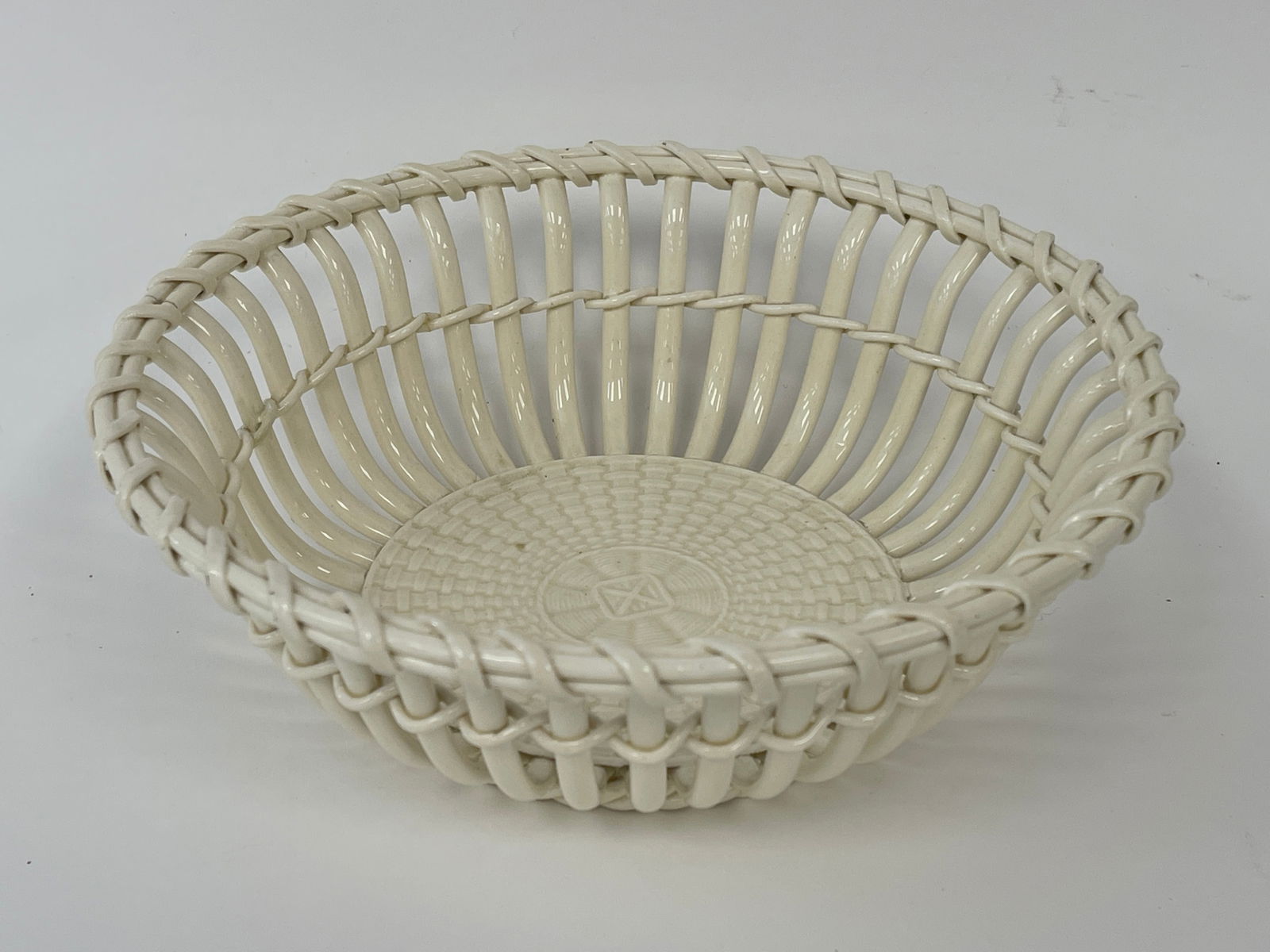 18TH C LEEDS POTTERY FRUIT BASKET (1 of 5)