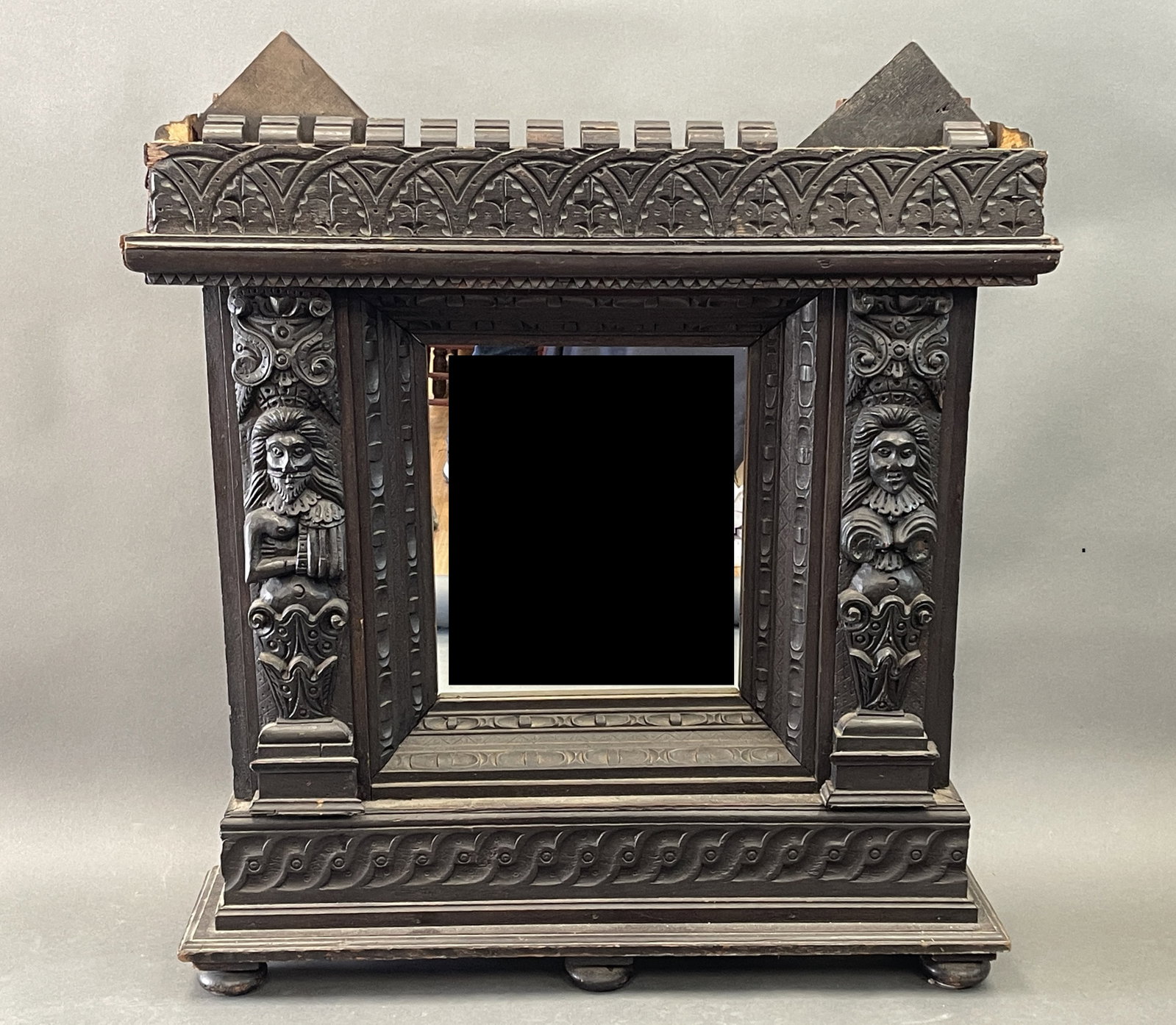 17TH C CARVED OAK WINDOW LIKE MIRROR: 17TH C CARVED OAK WINDOW LIKE MIRROR