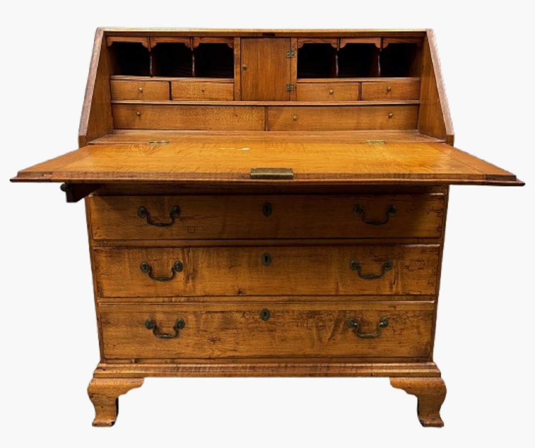 TIGER MAPLE CHIPPENDALE SLANT FRONT DESK,OGEE BRACKET BASE. CHESTNUT SECONDARY WOOD (1 of 9)