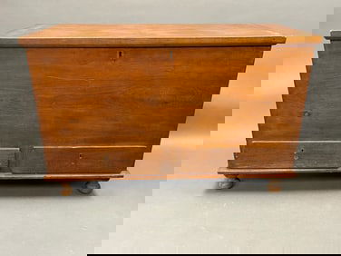 18THC BUN FOOT BLANKET CHEST HAVING TWO DRAWERS, DOVETAIL CONSTRUCTION