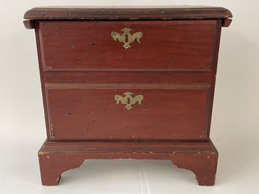 MINIATURE CHILD'S BLANKET BOX