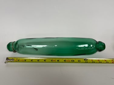 GREEN BLOWN GLASS PASTRY ROLLING PIN