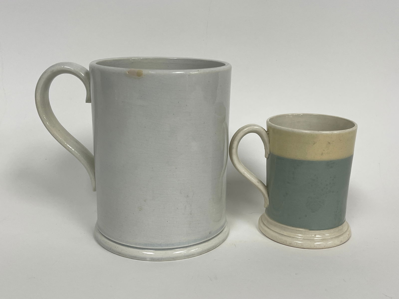 TWO MUGS, BLUE WHILE PEARLWARE MUG 3&5" (1 of 3)