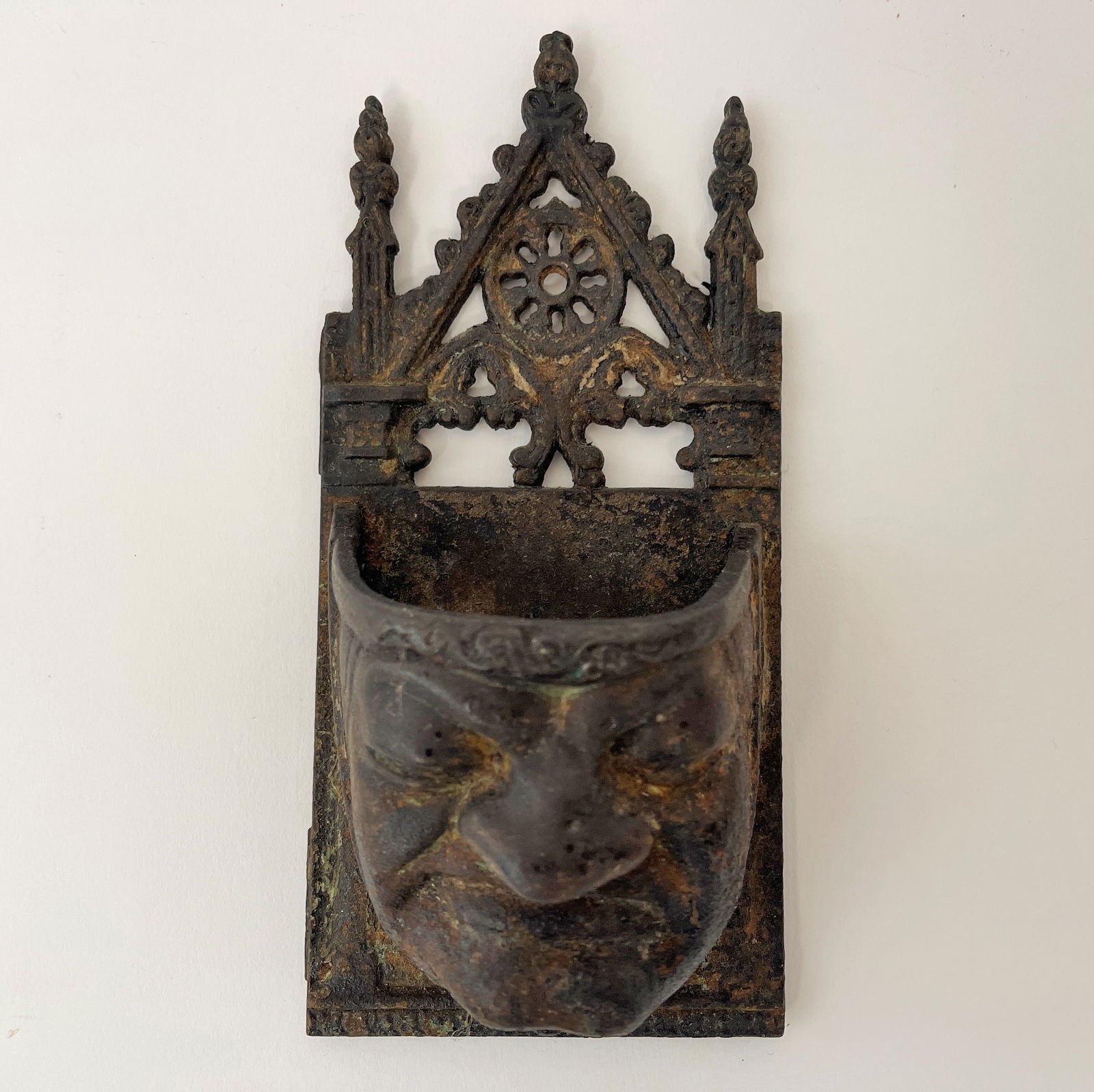 ARCHBISHOP OF CANTERBURY CAST IRON  WALL POCKET OR MATCH HOLDER (1 of 4)
