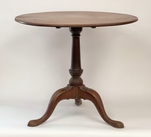 RARE DUNLAP TIP TOP TEA TABLE