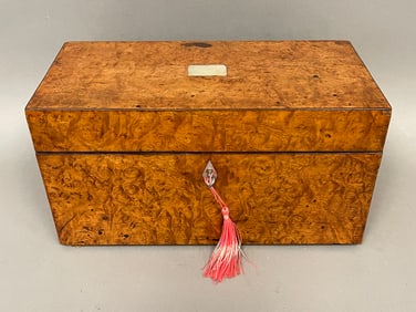 19THC BURL WALNUT TEA CADDY