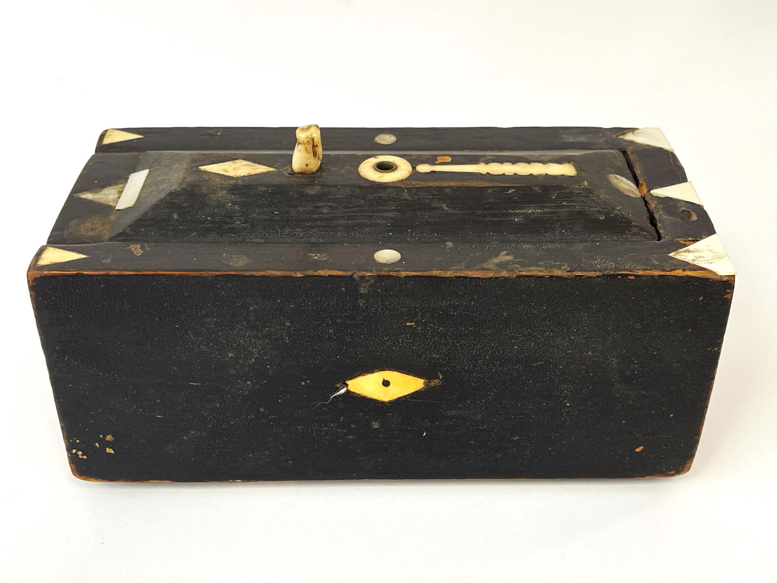 SAILOR MADE BOX WITH WHALE INLAY: SAILOR MADE BOX WITH WHALE INLAY 3" X 3.5" X 7"