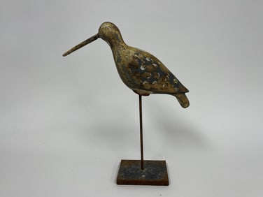 LONG BEAKED NEAT WOODEN SHORE BIRD ON STAND