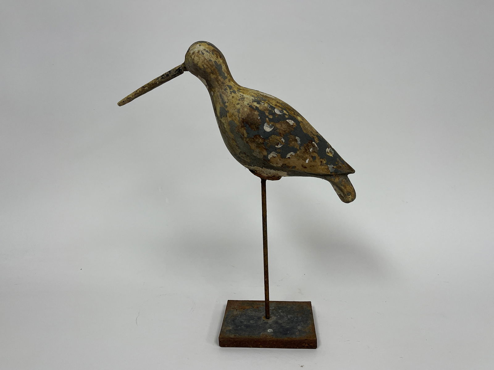 LONG BEAKED NEAT WOODEN SHORE BIRD ON STAND (1 of 3)