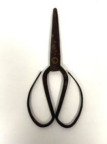18TH C FORGED IRON SCISSORS, 8"