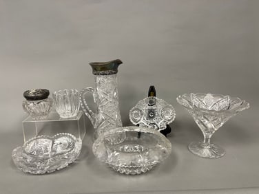 GROUPING OF SEVEN LEADED GLASS ITEMS