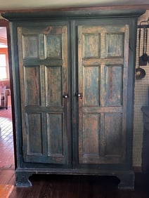 TALL 18TH C PAINTED PANTRY CUPBOARD