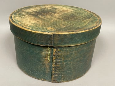 19THC ROUND PANTRY BOX IN ORIGINAL PAINT