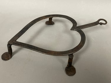 EARLY WI HEART SHAPED HEARTH TRIVET