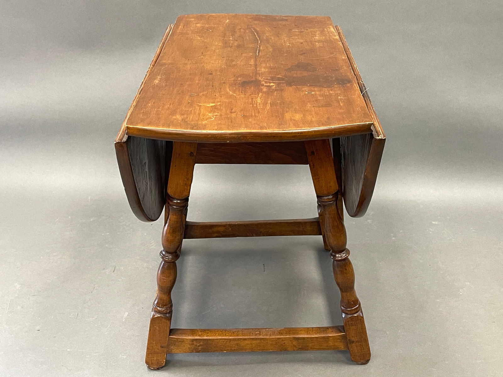 ORIGINAL 18THC BUTTERFLY TABLE IN CHERRY CT C.1720-1740 (1 of 7)