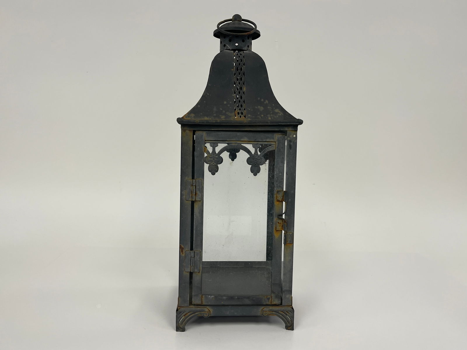 SHEET IRON DECORATIVE LANTERN (1 of 3)