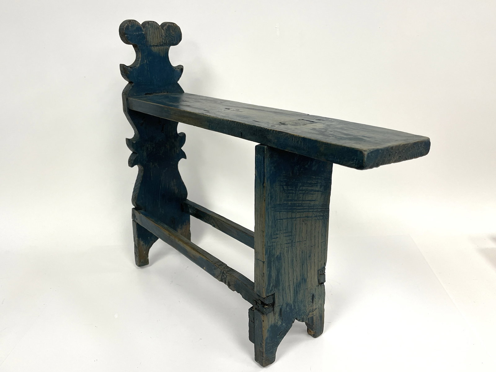 TABLE SIZED JUG RACK ; NEW HAMPSHIRE: TABLE SIZED JUG RACK ; NEW HAMPSHIRE 22" X 5" X 13"