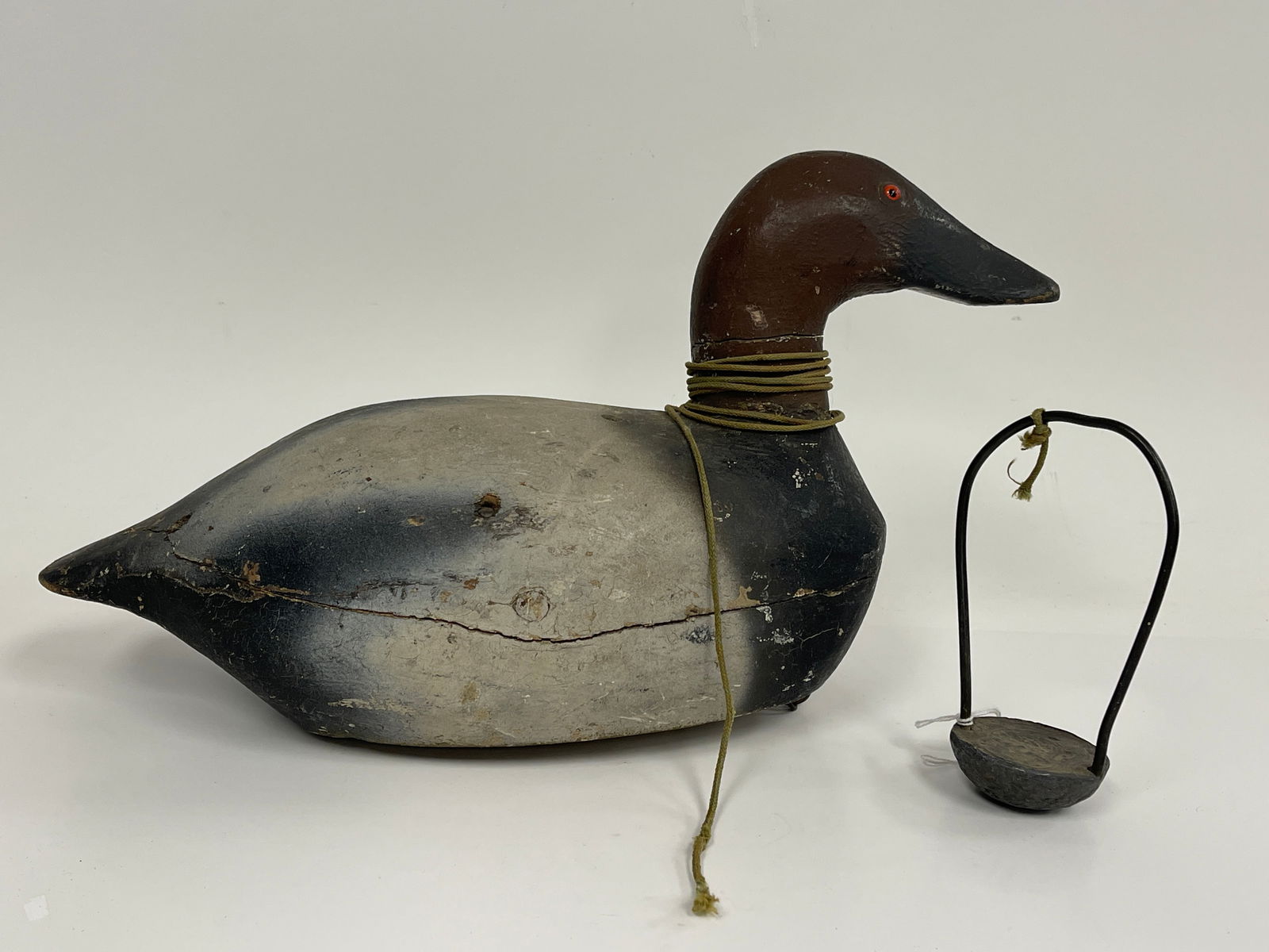 CANVASBACK IN ORIGINAL PAINT OVERSIZE WOODEN DECOY PAINT SIGNED KEN HARRISON (1 of 4)