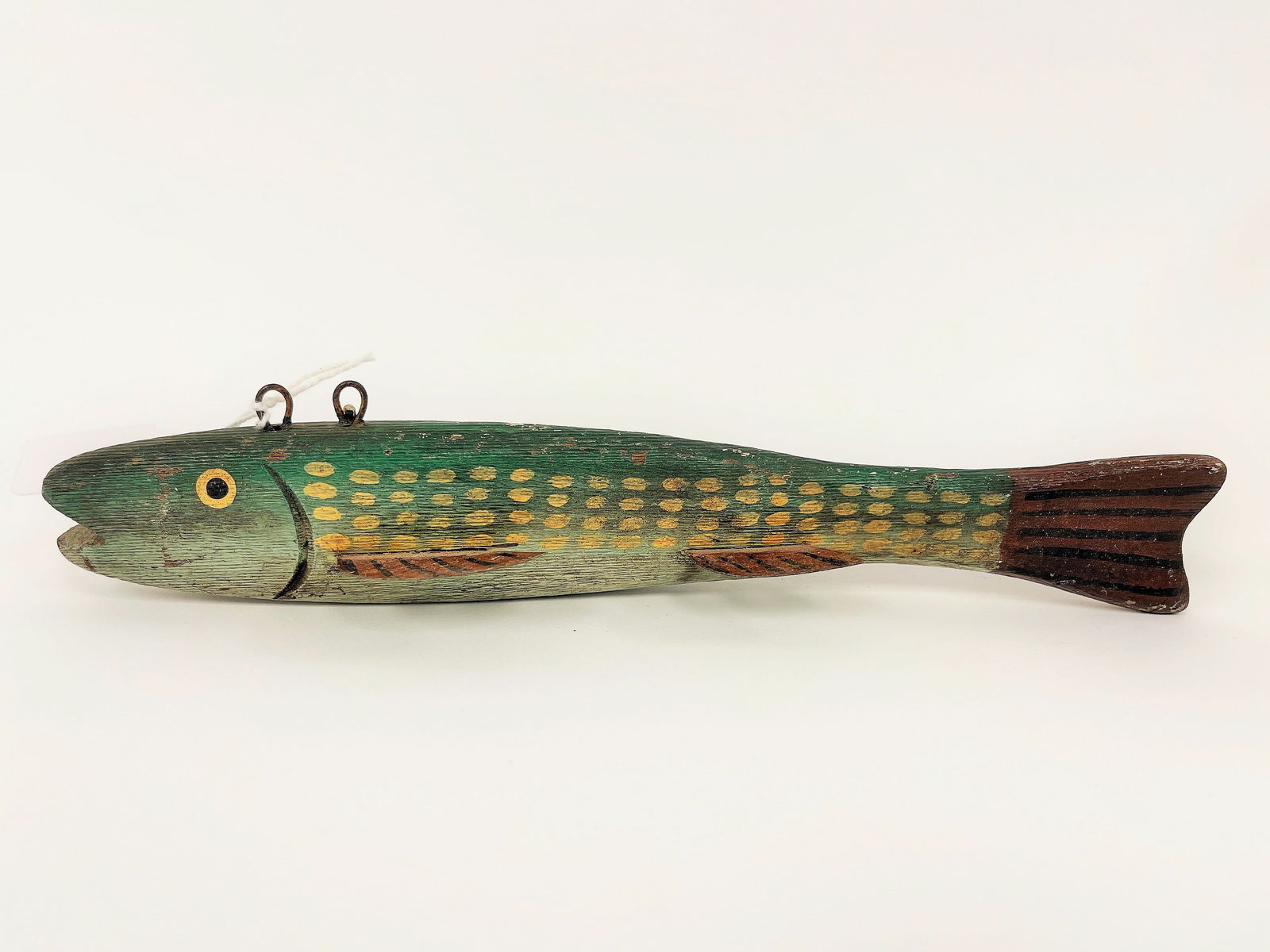 FOLK ART PAINTED FISH DECOY (1 of 4)