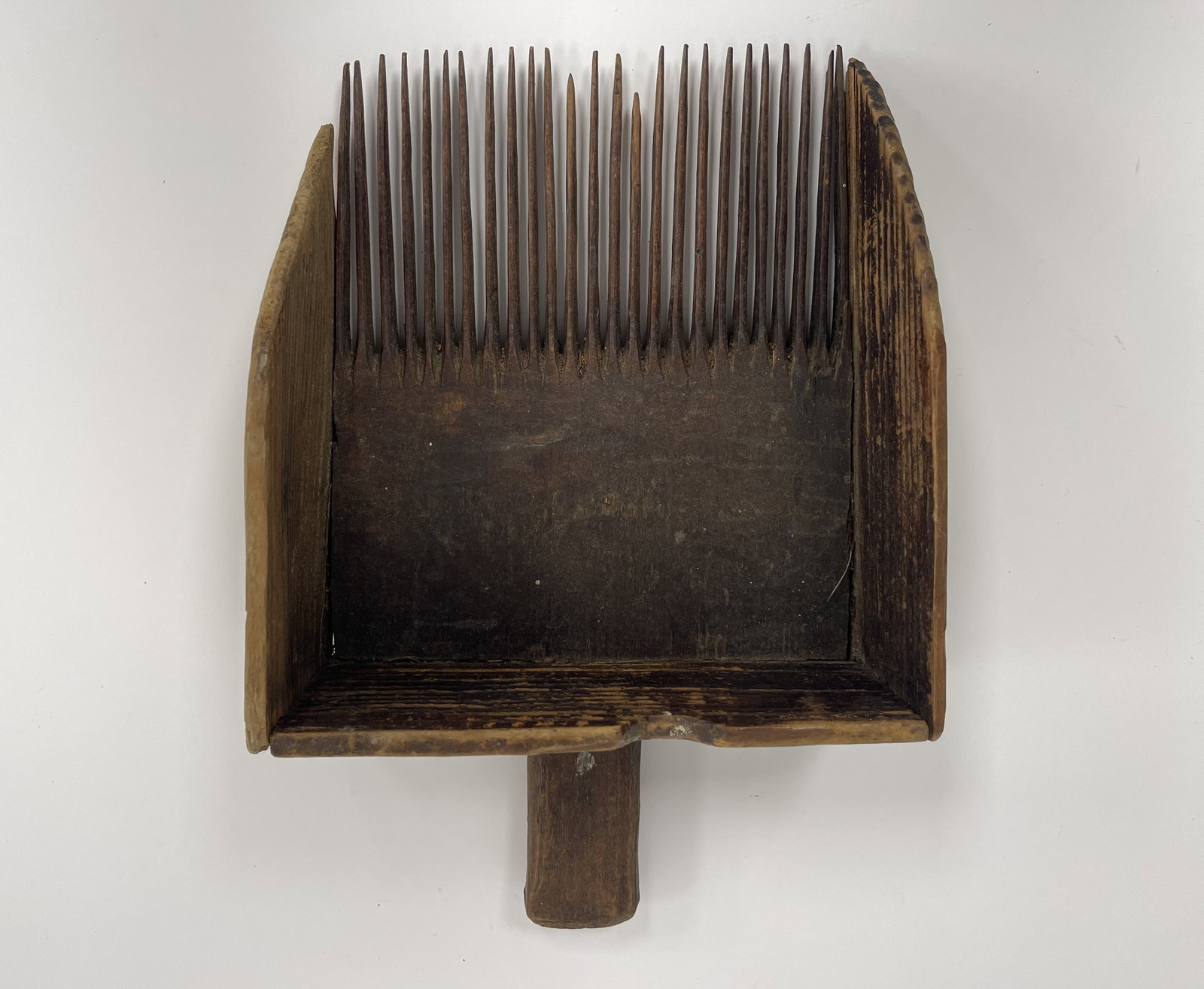 WOODEN BERRY SCOOP: WOODEN BERRY SCOOP 8" X 12"