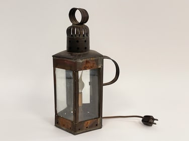 OCTAGONAL TIN  LANTERN