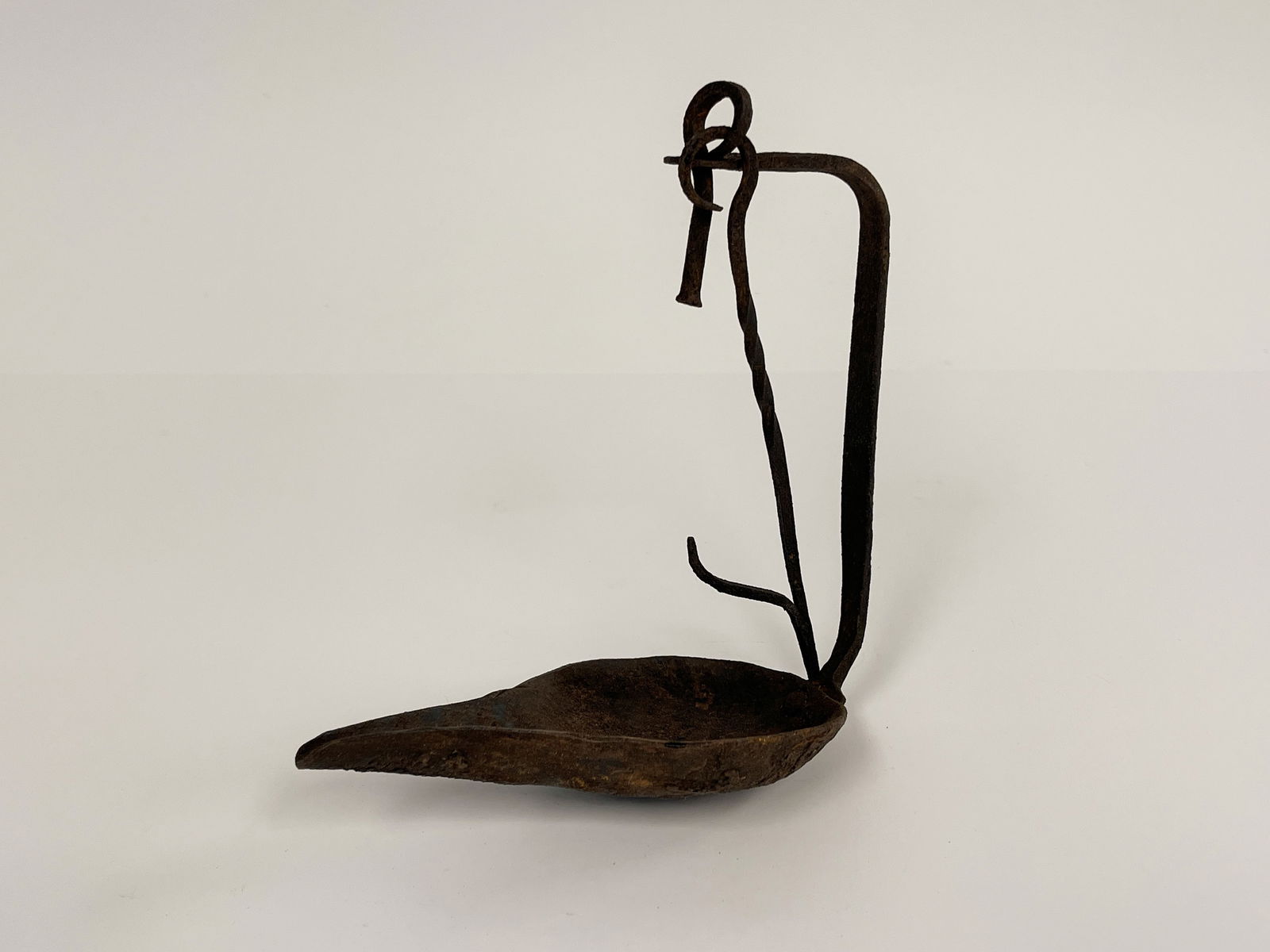 SINGLE CRUISE HAND FORGED BETTY LAMP (1 of 3)