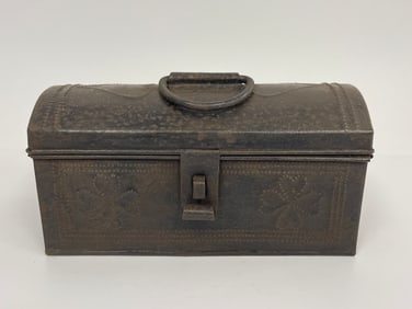 FORGED IRON PENNSYLVANIA PINPRICK DECORATED BOX