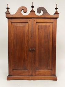 EARLY CHIPPENDALE WALL CUPBOARD