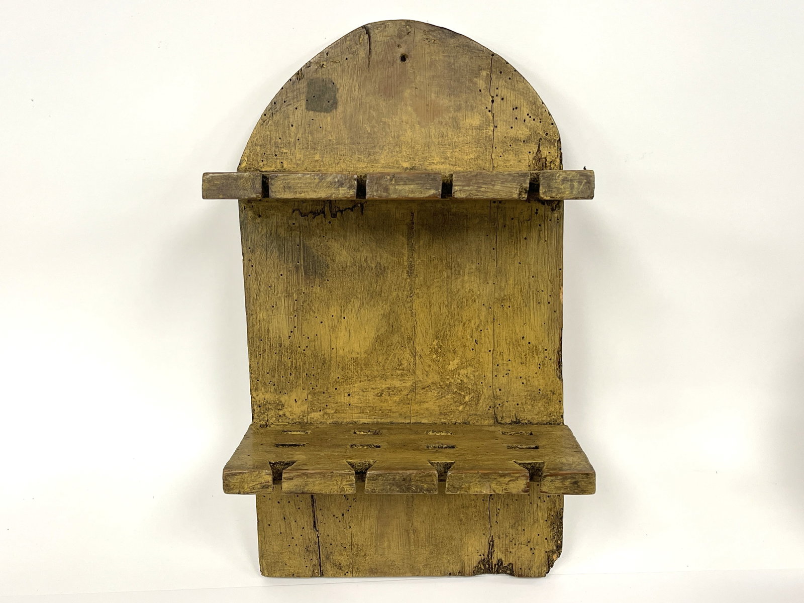 ROSEHEAD NAILED SPOON RACK IN THE OLD MUSTARD PAINT: ROSEHEAD NAILED SPOON RACK IN THE OLD MUSTARD PAINT 18" x 10.5" x 4.5"