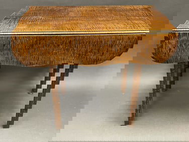 C. 1760 CT. TIGER MAPLE PEMBROKE TABLE