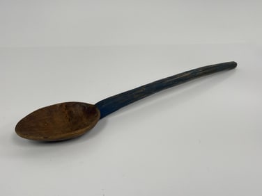 18TH C WOODEN SPOON IN THE OLD BLUE
