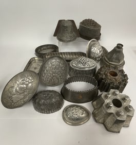 GROUPING OF ICE CREAM,CANDY AND CAKE MOLDS