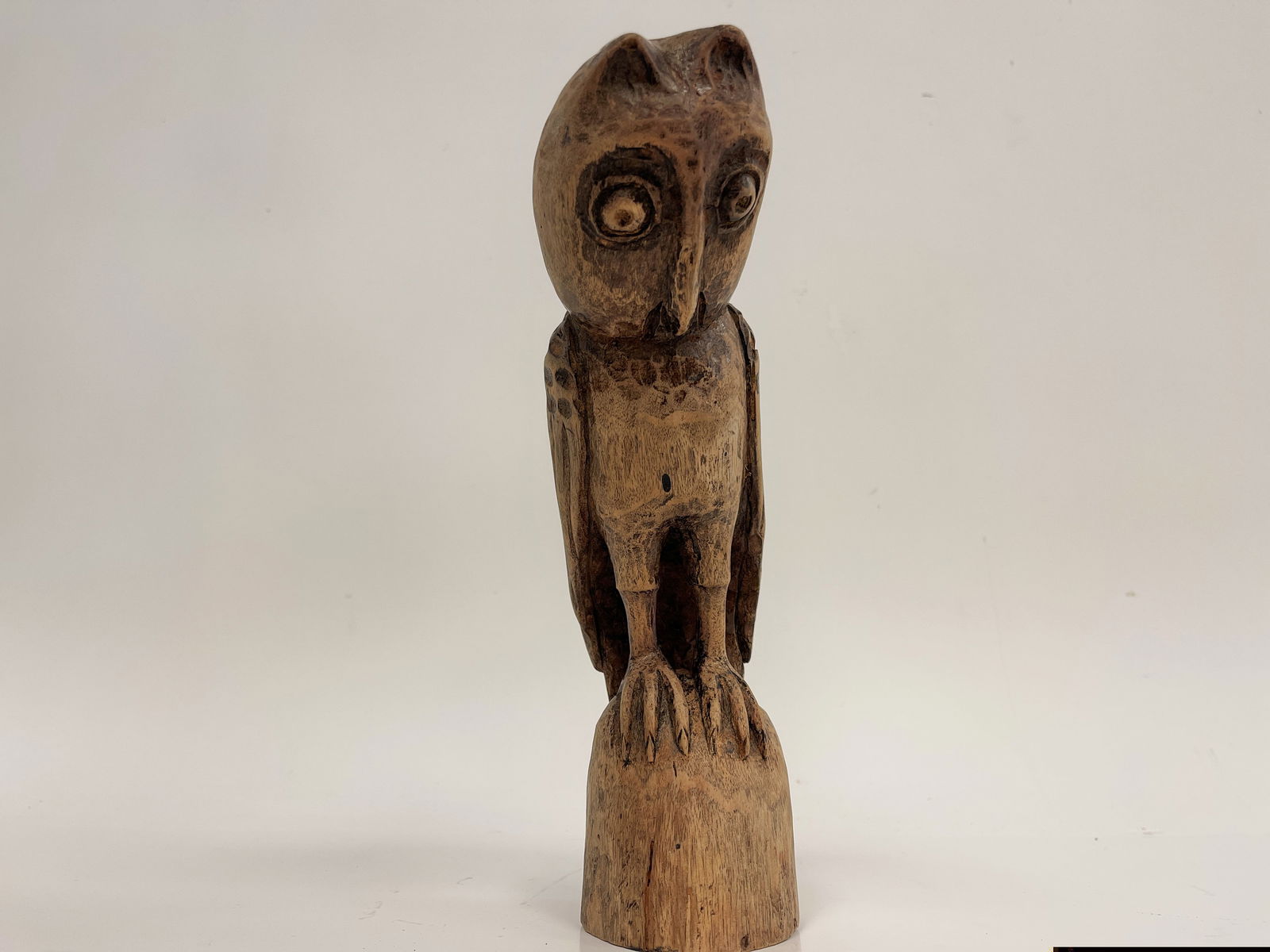 FOLK CARVED WOODEN OWL (1 of 5)