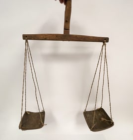 WOODEN HANGING EARLY BUTTER SCALE