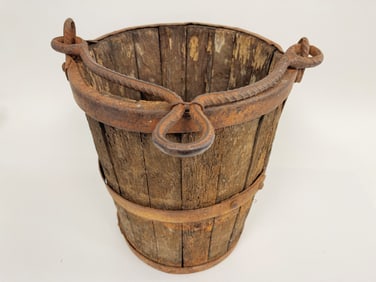 18TH C WOODEN IRON BANDED WELL BUCKET