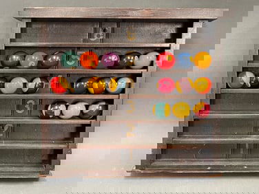 BILLIARD RACK W/ BALLS