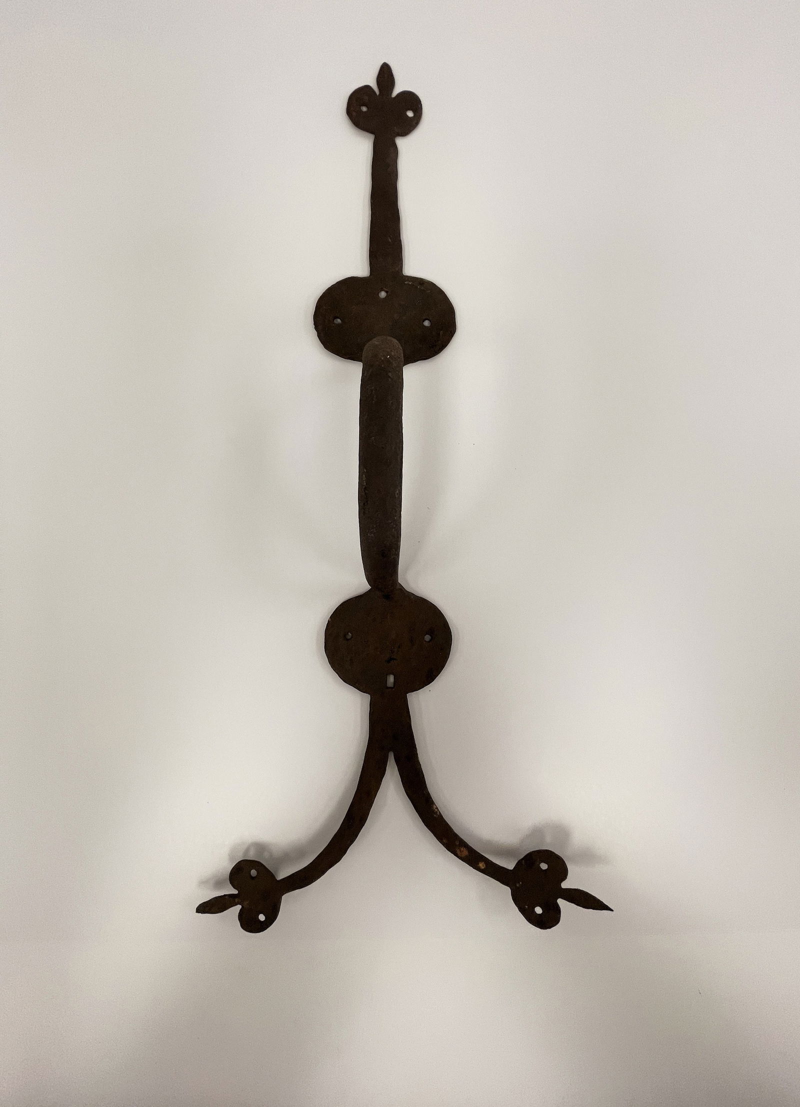 HIGHLY DECORATIVE HAND FORGED CUPBOARD DOOR HANDLE (1 of 4)