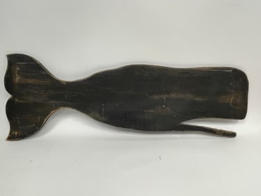 FOLK ART WHALE DESIGN