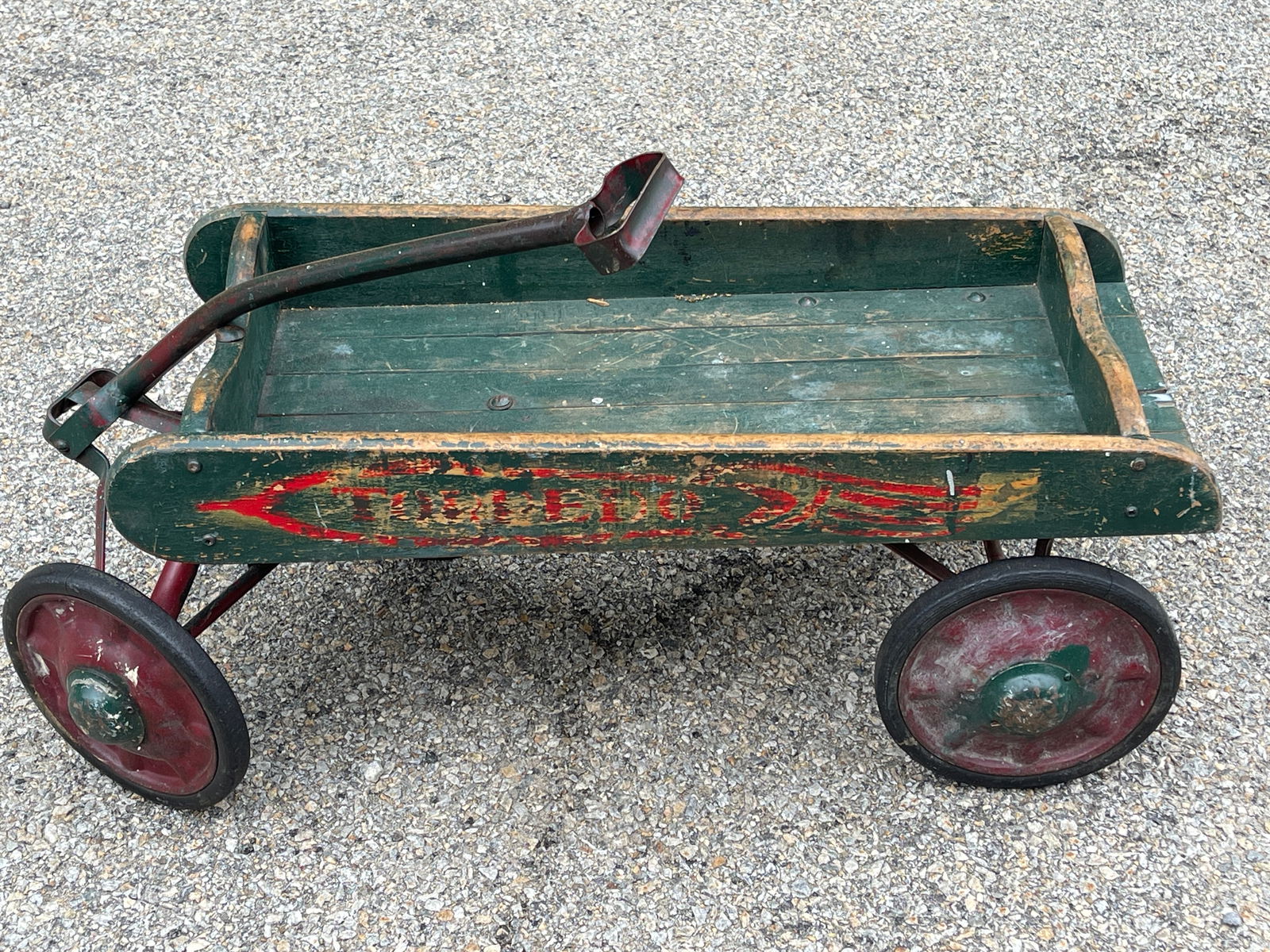 SMALL CHILD'S PAINTED WAGON (1 of 4)