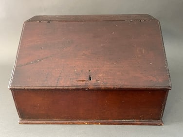 18TH C SLANT FRONT COUNTER TOP DESK