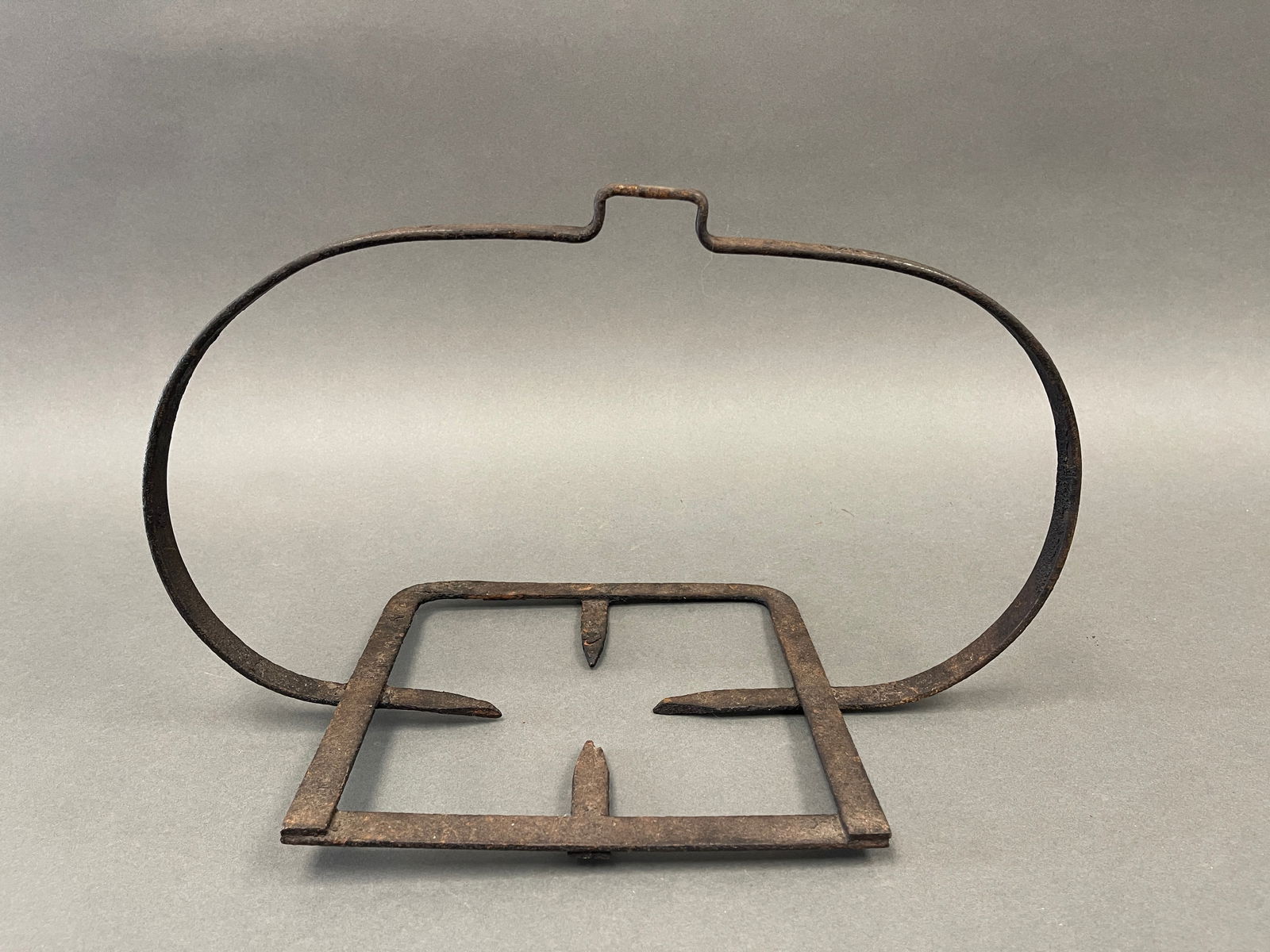 18TH C WROUGHT IRON FIREPLACE TRIVET (1 of 1)
