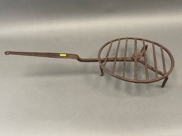 IRON ROTISSERIE TRIVET