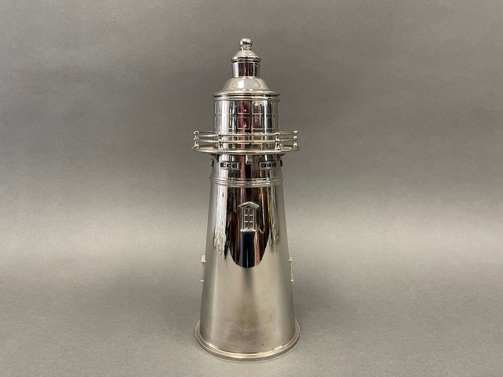 SILVER LIGHTHOUSE COCKTAIL SHAKER (1 of 5)