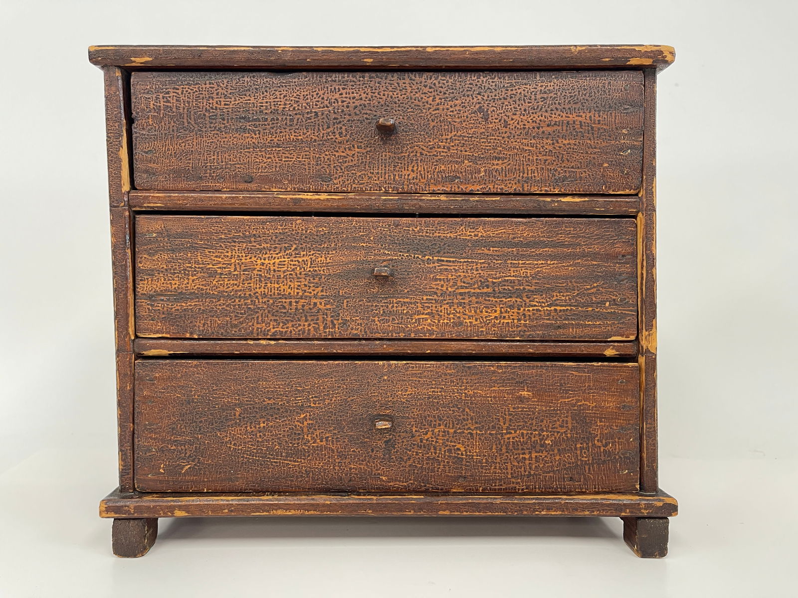 THREE DRAWER TABLE TOP CHEST WITH ORIGINAL PAINT (1 of 6)