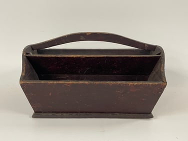 EARLY PAINTED CARRIER W CENTER TRAY